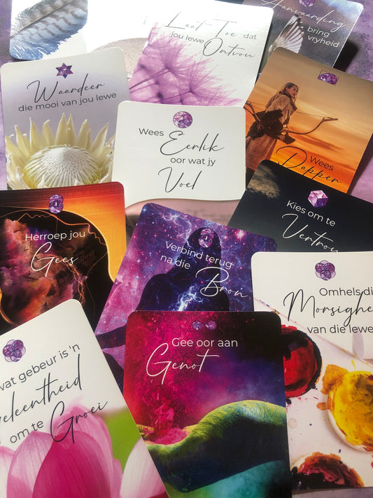 LightWalker oracle cards : A6, Afrikaans version in a bag